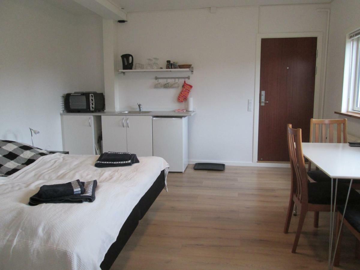 Hos Tina Bed and Breakfast Roskilde Exteriör bild